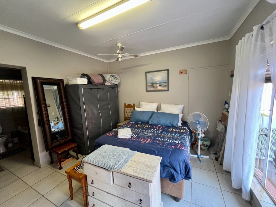 3 Bedroom Property for Sale in Flamwood North West